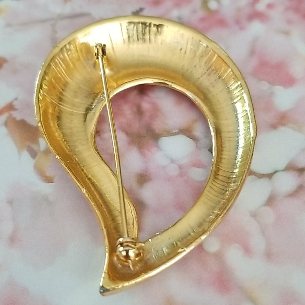 Vintage Mid Century Goldtone Teardrop Brooch Pin - Picture 9 of 11